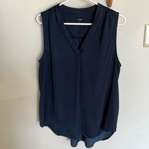 Navy Alfani Sleeveless Blouse
Size Large